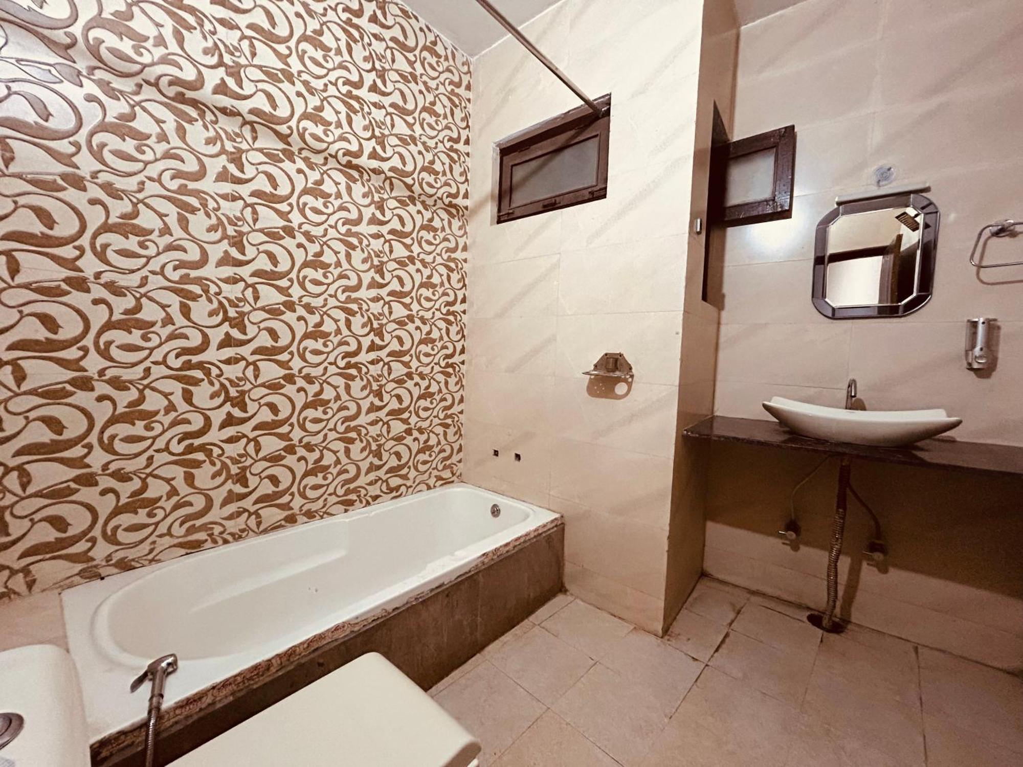 The For You Hotel & Restaurant Rishikesh Luaran gambar