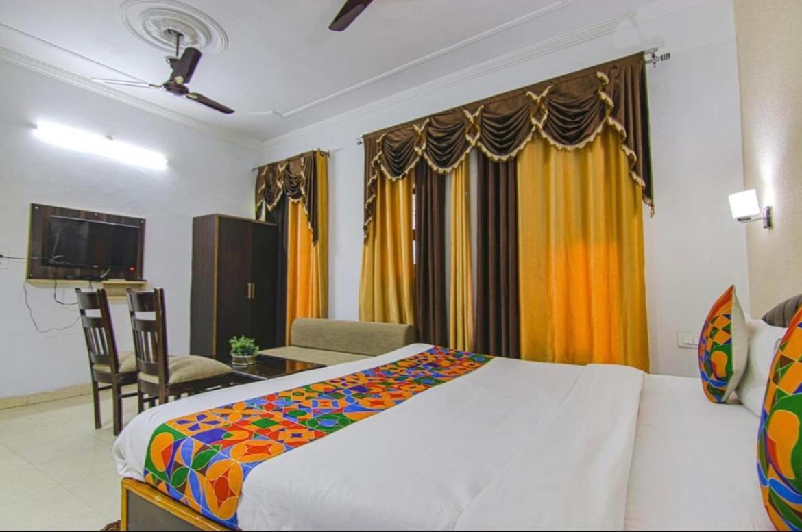 The For You Hotel & Restaurant Rishikesh Luaran gambar