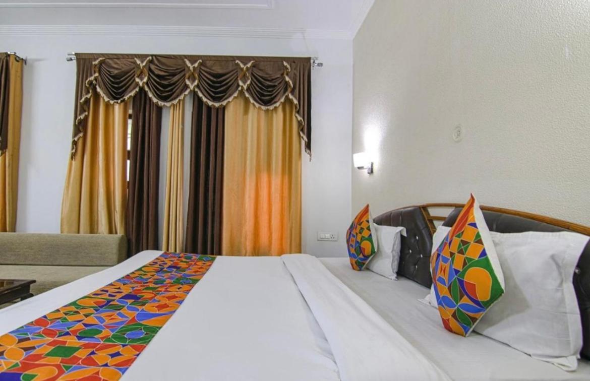The For You Hotel & Restaurant Rishikesh Luaran gambar