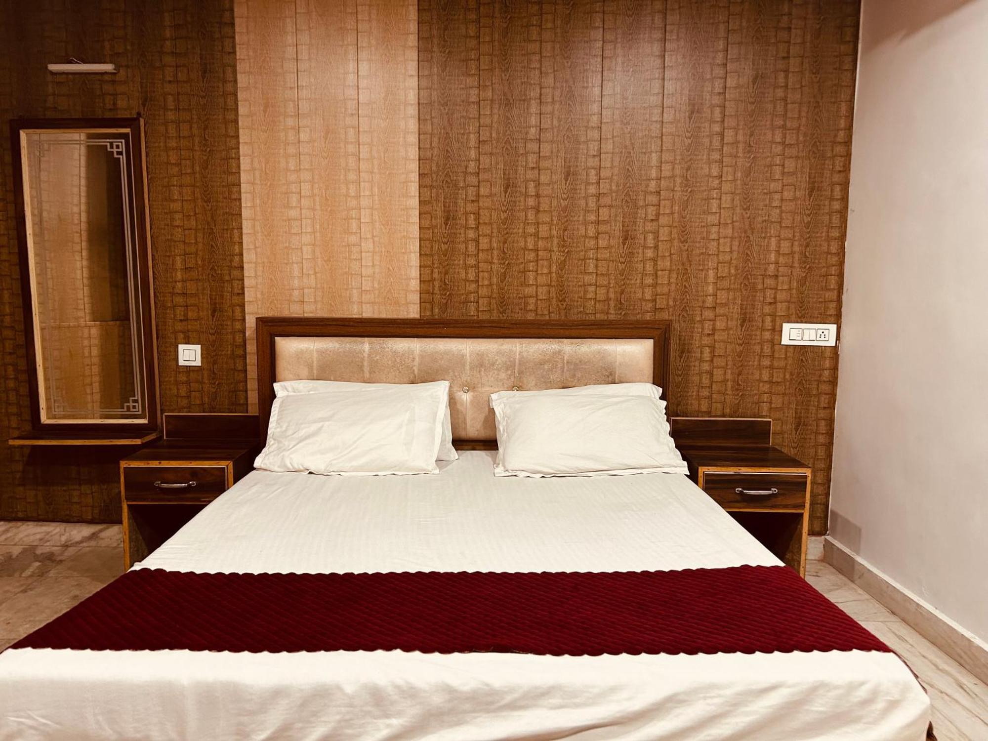 The For You Hotel & Restaurant Rishikesh Luaran gambar