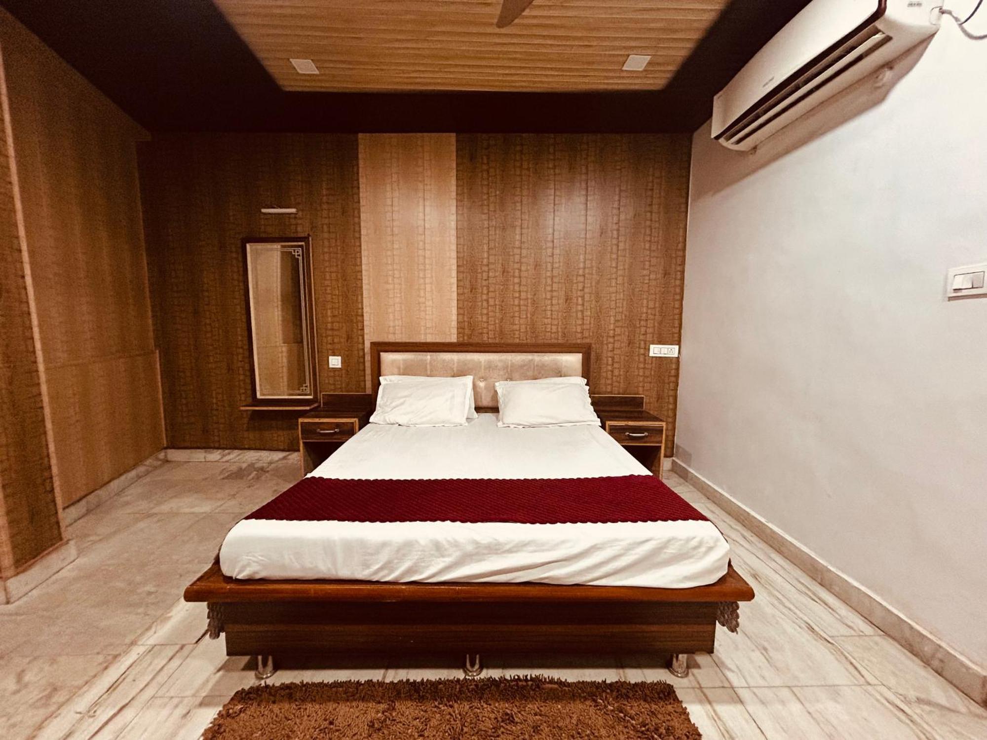 The For You Hotel & Restaurant Rishikesh Luaran gambar