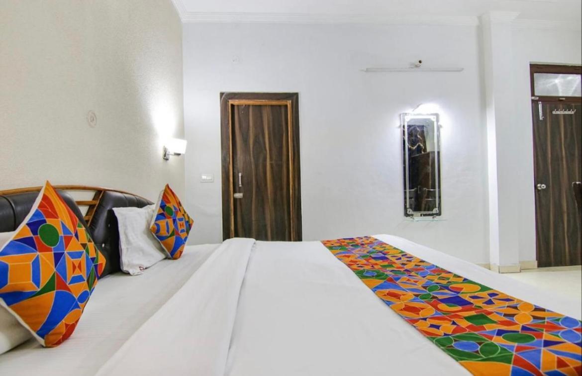 The For You Hotel & Restaurant Rishikesh Luaran gambar